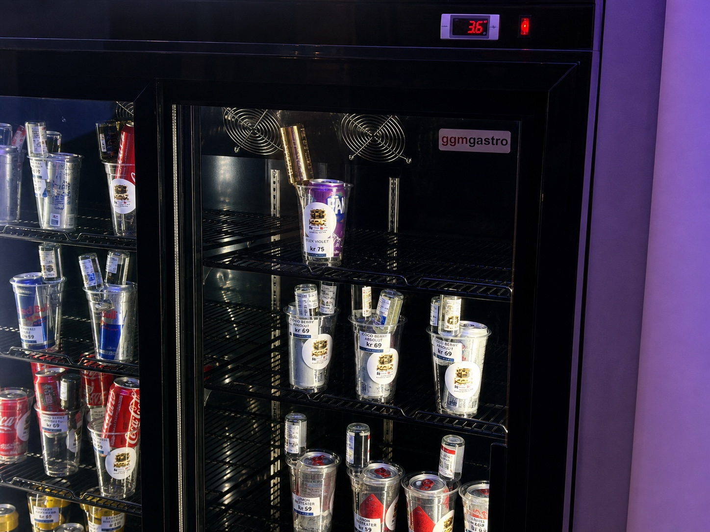 KOLT køleskab med bottles og drinks